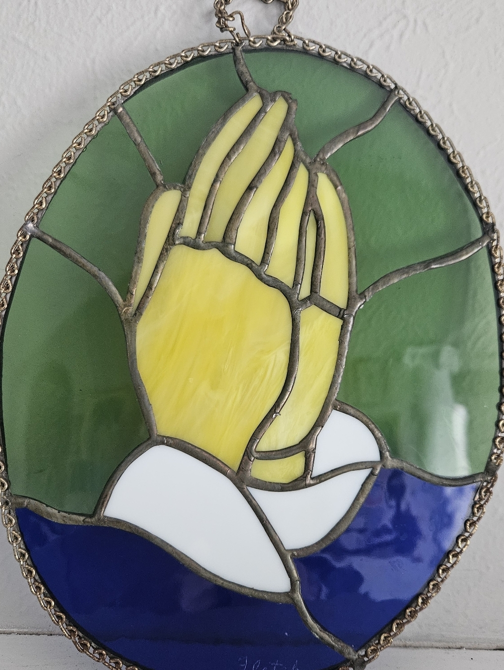 Vintage Praying Hands Stained Glass Suncatcher - Picture 2 of 7